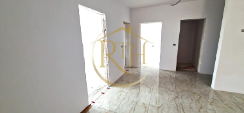 Vand apartamente noi cu 3 camere in Giroc preturi de la 85000.