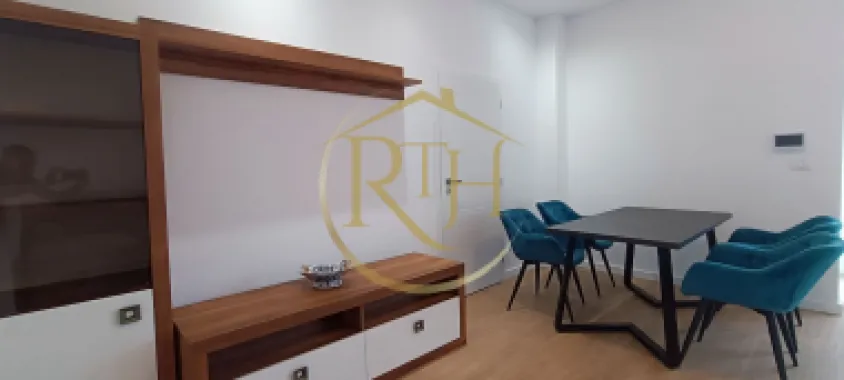 Apartament de închiriat (SAD) – ideal pentru locuință sau activități comerciale