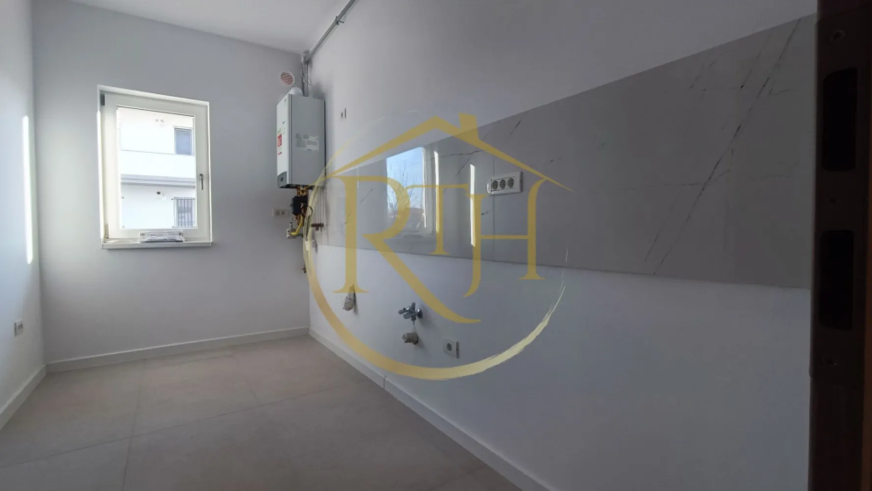 Apartamente noi cu 2 camere plus curte privata de 32 mp, Giroc, comision ,,0''