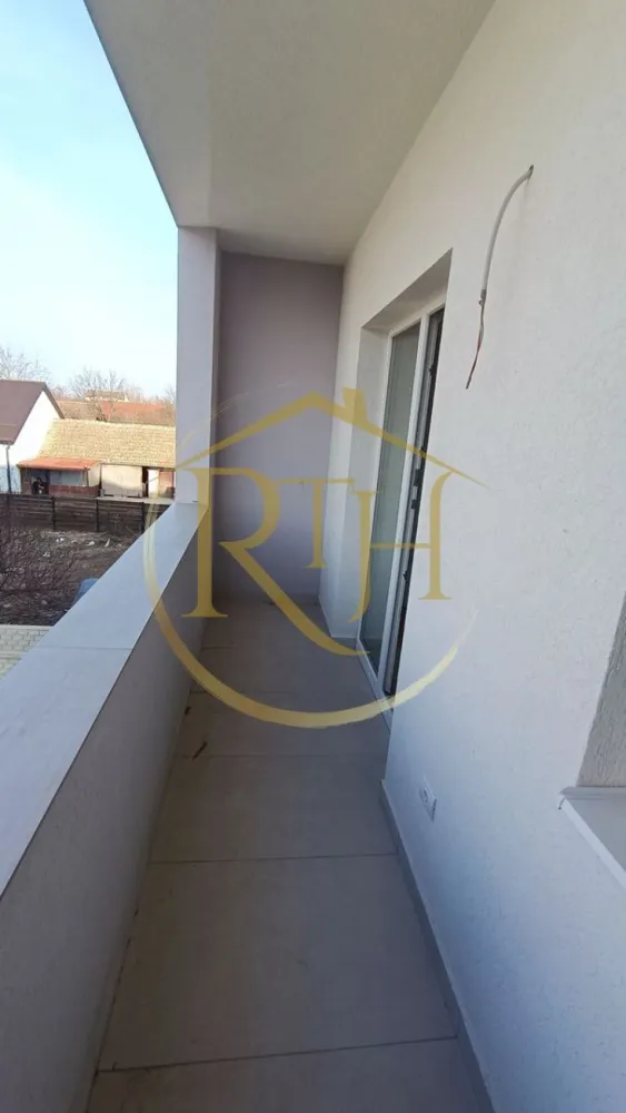 Apartamente noi cu 2 camere plus curte privata de 32 mp, Giroc, comision ,,0''