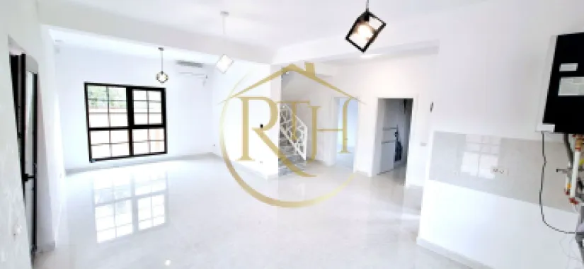 Oferim spre vanzare casa deosebita, cu 5 camere, Giroc, zona Centrala