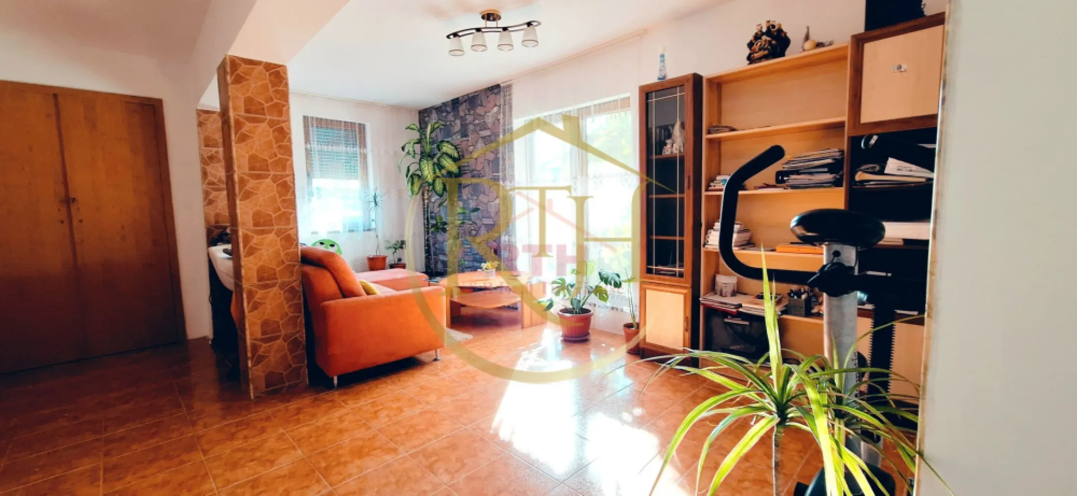 Oferim spre vanzare, Casa cu 5 camere, teren 1500 mp, Beregsau Mare
