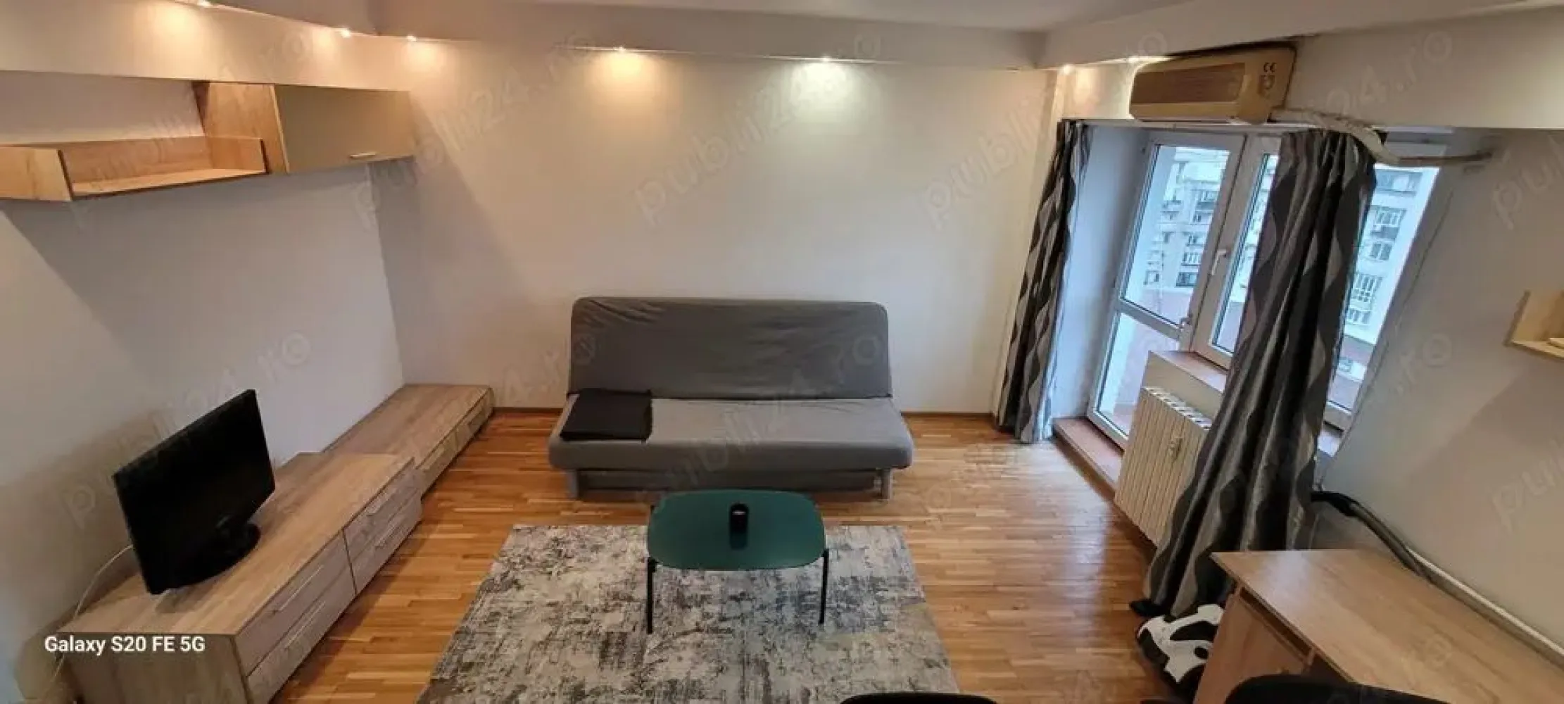 BRASADAS închiriază Studio 9/10 Piata Alba Iulia. - Agenția imobiliara BRASADAS inchiriaza STUDIO la etajul 9 din 10 cu vedere spre Piata Alba Iulia si suprafata 42mp:
- balcon deschis cu masuta si scaune, copertina:
- complet mobilata (canepea extensibila, birou, spatiu de luat masa, dulap dresing mare, scaun ergonomic pentru birou), 
- echipata (masina spalat rufe, TV, combina frigorifica, aer conditionat, aspirator, plita gaz, cuptor electric),
- contorizat la apa si caldura, 
- 10 min pe jos de metrou Piata Muncii si 20 min de mers de metrou Piata Unirii;
- 10 min de Bucuresti Mall, sala fitness;
- zona cu multe restaurante, supermarket Mega Image la 5 min;
-1luna garantie + 1 luna chirie;
- Bloc construit in 2001;
- Se inchiriaza pe termen lung.