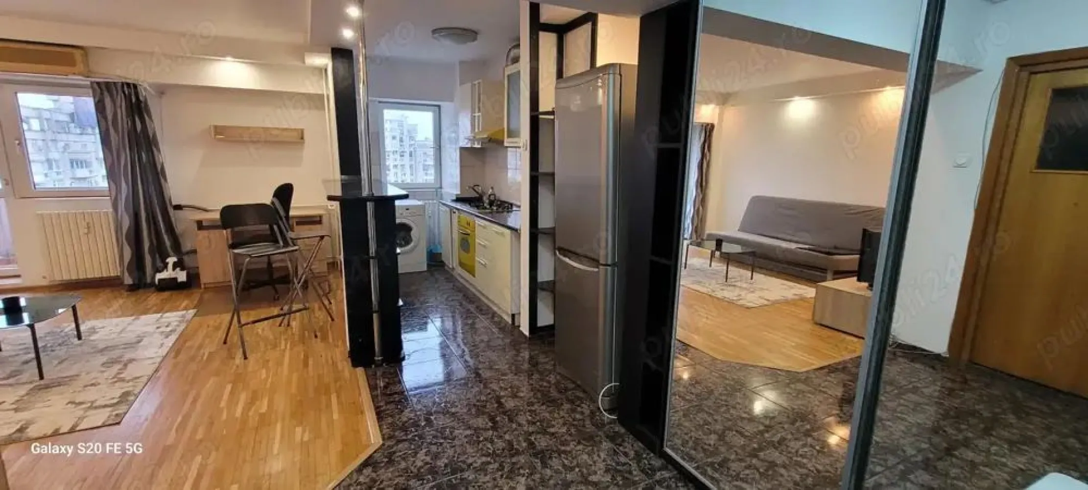 BRASADAS închiriază Studio 9/10 Piata Alba Iulia. - Agenția imobiliara BRASADAS inchiriaza STUDIO la etajul 9 din 10 cu vedere spre Piata Alba Iulia si suprafata 42mp:
- balcon deschis cu masuta si scaune, copertina:
- complet mobilata (canepea extensibila, birou, spatiu de luat masa, dulap dresing mare, scaun ergonomic pentru birou), 
- echipata (masina spalat rufe, TV, combina frigorifica, aer conditionat, aspirator, plita gaz, cuptor electric),
- contorizat la apa si caldura, 
- 10 min pe jos de metrou Piata Muncii si 20 min de mers de metrou Piata Unirii;
- 10 min de Bucuresti Mall, sala fitness;
- zona cu multe restaurante, supermarket Mega Image la 5 min;
-1luna garantie + 1 luna chirie;
- Bloc construit in 2001;
- Se inchiriaza pe termen lung.