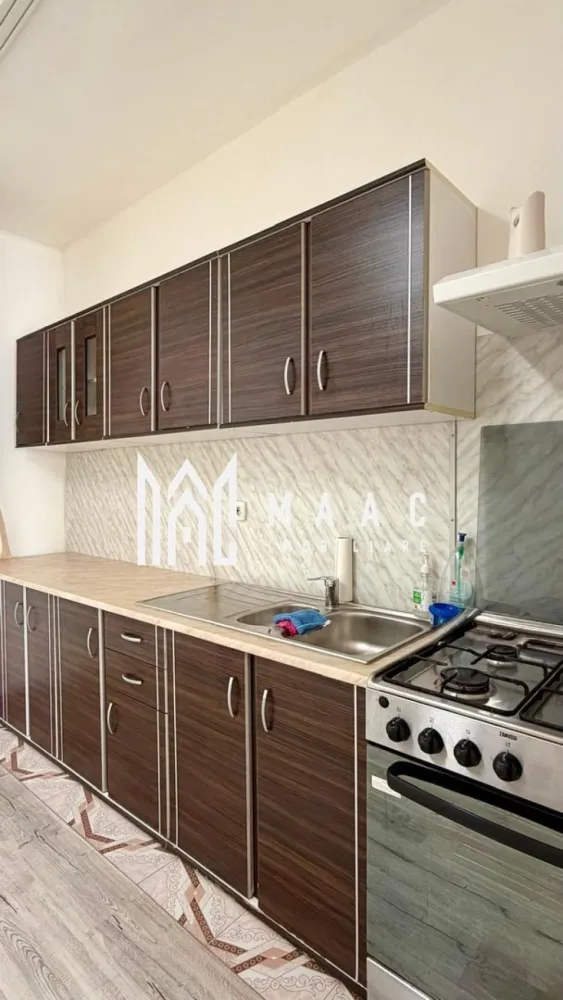 Spatiu birouri | | 50MP | Strand | Dimitrie Cantemir - MAAC Imobiliare va propune spre inchiriere spatiu birouri cu compartimentare versatila, amplasat in zona Strand, la strada (Dimitrie Cantemir).

Suprafață de 50 mp, ideal pentru birouri sau locuinta permanenta.

Compartimentare:
• living open space generos cu bucatarie
• grup sanitar
• terasa

Avantaje:
• compartimentare practică, ușor adaptabilă
• spațiu luminos și bine organizat

Potrivit pentru:
• birouri firmă / sediu companie
• spațiu educațional (meditații, cursuri, training)
• firmă de servicii sau call center
• cabinet

Disponibilitate imediata.

Se percepe o chirie in avans si garantie in cuantumul unei chirii lunare. Se inchiriaza pe termen lung.

Pentru mai multe detalii va rugam specificati: CP3174329