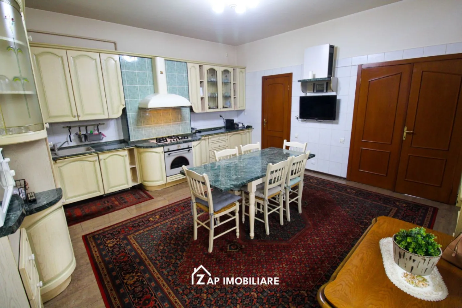 Unirii - Casa Zona Romcab - 400mp - 1259 mp teren - Garaj dublu - piscina