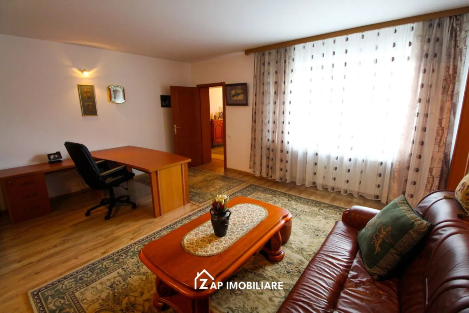 Unirii - Casa Zona Romcab - 400mp - 1259 mp teren - Garaj dublu - piscina