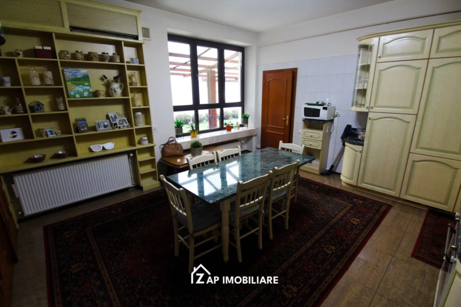 Unirii - Casa Zona Romcab - 400mp - 1259 mp teren - Garaj dublu - piscina