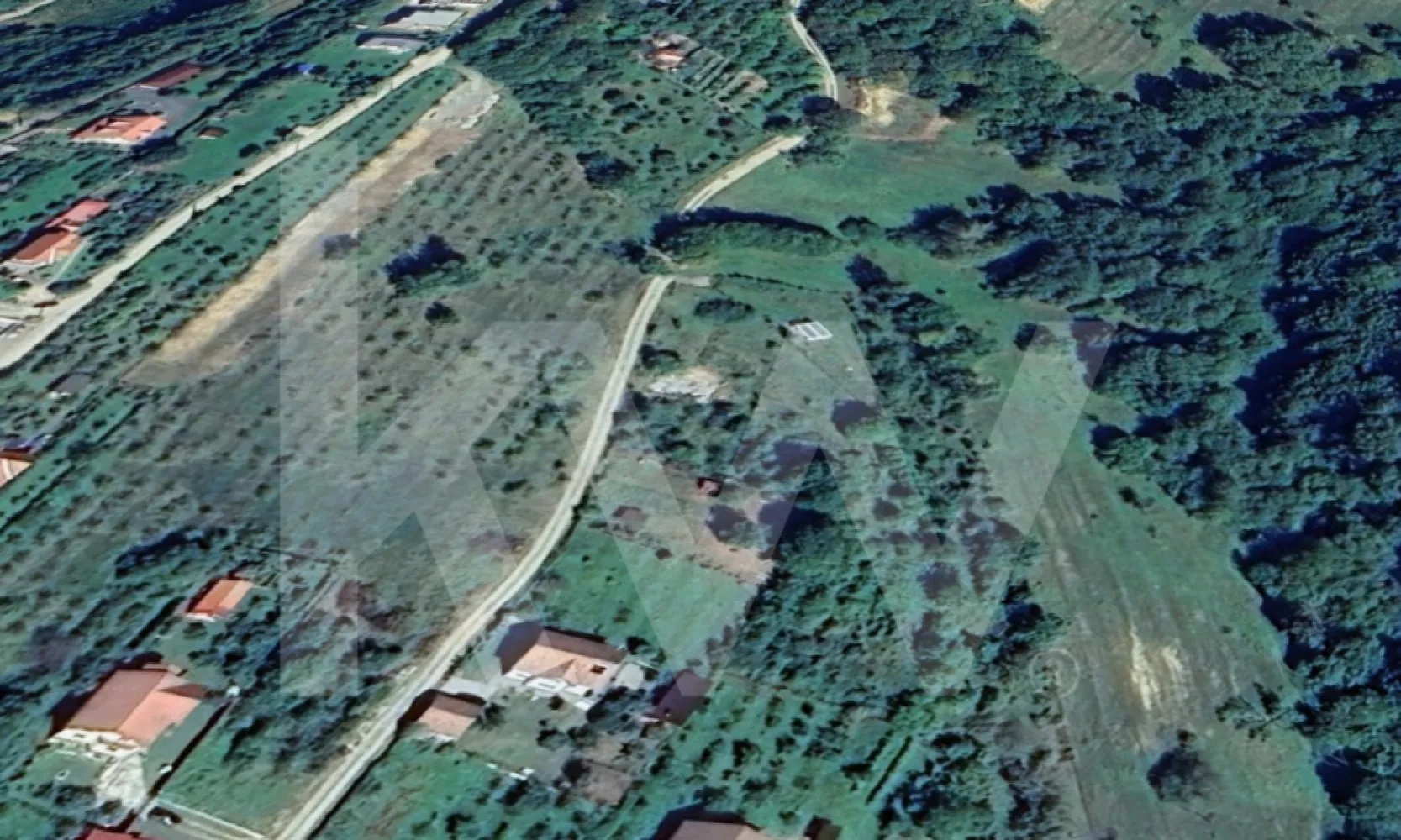 Teren Intravilan 977 mp de Vânzare în Cisnădioara – Locație de Poveste - Teren intravilan 977 mp în Cisnădioara – Panorama superbă și potențial excelent de investiție
Există locuri care îți oferă doar un teren. Și există locuri care îți oferă o perspectivă asupra viitorului.
În una dintre cele mai apreciate zone din împrejurimile Sibiului, la poalele munților și în mijlocul naturii, vă propun spre vânzare un teren intravilan cu suprafața de 977 mp, situat în Cisnădioara, o localitate recunoscută pentru peisajele sale spectaculoase, liniște și calitatea vieții.
Terenul este încadrat urbanistic în zona destinată locuințelor individuale și colective mici, fiind ideal pentru construirea unei case de familie, a unei vile de vacanță sau pentru o investiție rezidențială de perspectivă.
 Suprafață teren: 977 mp
 Intravilan
 Zonă în continuă dezvoltare
 Utilități în apropiere
 Acces facil către Sibiu
 Cadru natural deosebit și priveliști superbe către munți
POT 25% | CUT 0,9
Dacă îți dorești să construiești într-o zonă exclusivistă, unde natura și liniștea se îmbină perfect cu accesul rapid către oraș, acest teren reprezintă alegerea ideală.
Cisnădioara – locul unde investiția ta prinde rădăcini și crește în valoare.