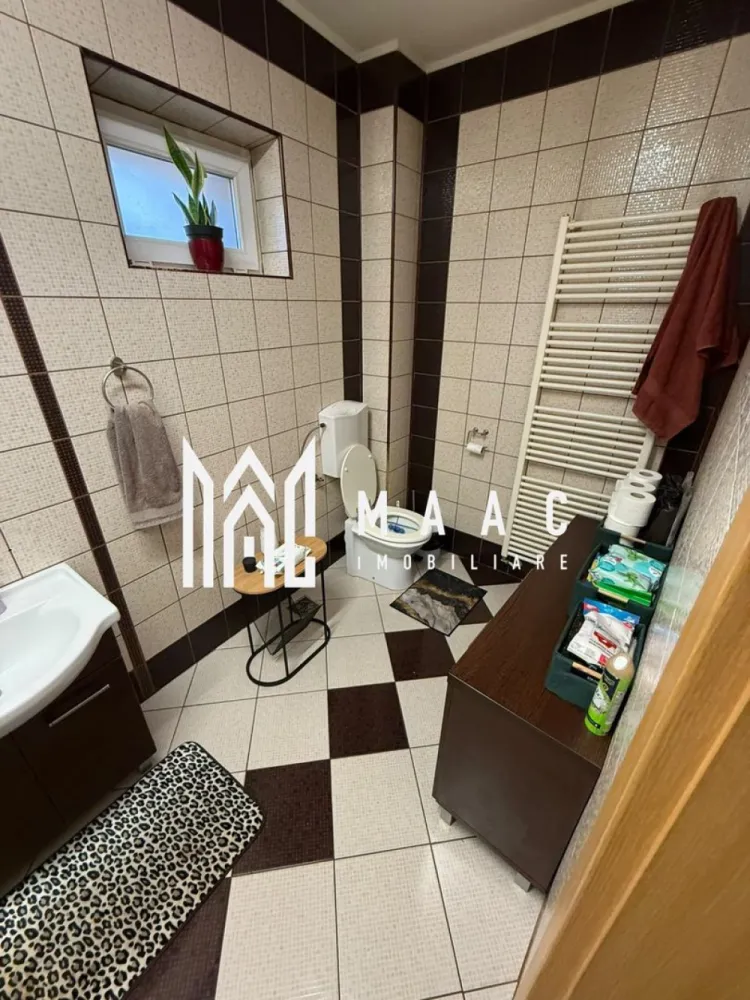 Casă de vânzare 3 camere | Lupeni, Sibiu | 141 mp utili, teren 676 mp