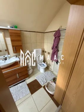 Casă de vânzare 3 camere | Lupeni, Sibiu | 141 mp utili, teren 676 mp