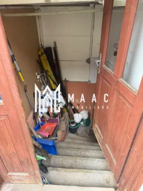Casă de vânzare 3 camere | Lupeni, Sibiu | 141 mp utili, teren 676 mp