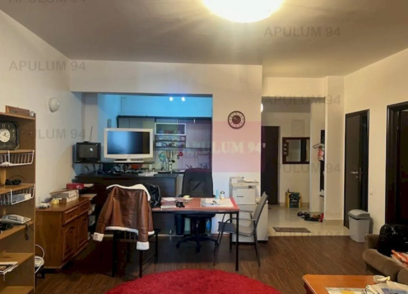 Apartament 2 camere cu loc parcare subteran Bucurestii Noi- Pajurei. - Compania Imobiliara Apulum 94 va propune un apartament de 2 camere situat in zona Bucurestii Noi- Pajurei. 
Imobilul este construit in 2009, izolat pe exterior, cu 2 lifturi si camere de supraveghere. 
Apartamentul este situat la etajul 3. Bucataria este open space cu livingul. Beneficiaza de 2 grupuri sanitare , de o terasa foarte generoasa si de un dressing la dormitor.
Incalzirea este centrala termica de bloc. 
Apartamentul are in proprietate si un loc de parcare subteran, o boxa de 16 mp la subteran cat si un spatiu pentru depozitare cauciucuri. 
Interiorul este finisat, cu gresie, faianta, parchet, termopan. Se doreste a se vinde mobilat si utilat.
Apartamentul este liber si se poate preda imediat.
Zona este foarte usor accesibila, apropoata de mijloacele de transport, hypermarket, gradin ita, scoala, piata.
Pentru vizionare si mai multe detalii nu ezitati sa ma contactati pe nr 0733683446- Laura Ionescu.