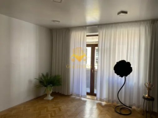 Spatiu birou/Apartament, 3 camere, decomandate, Eroilor, Zona Teatru