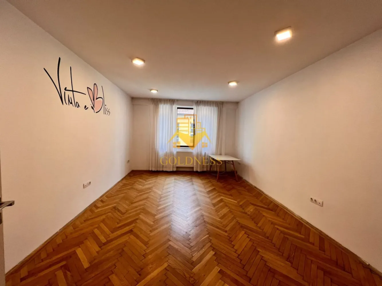 Spatiu birou/Apartament, 3 camere, decomandate, Eroilor, Zona Teatru
