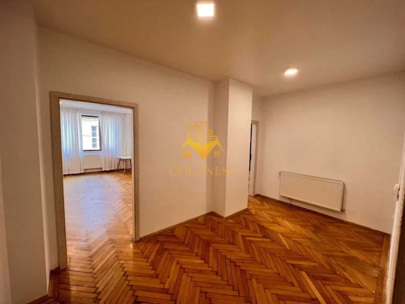 Spatiu birou/Apartament, 3 camere, decomandate, Eroilor, Zona Teatru