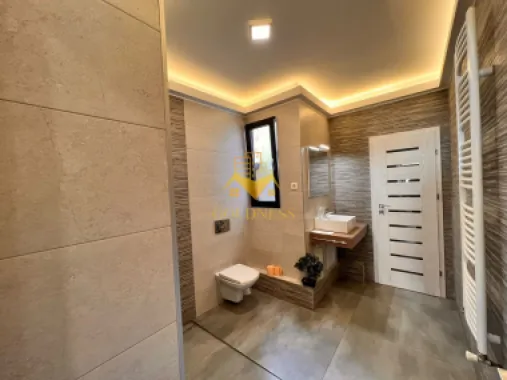 Spatiu birou/Apartament, 3 camere, decomandate, Eroilor, Zona Teatru