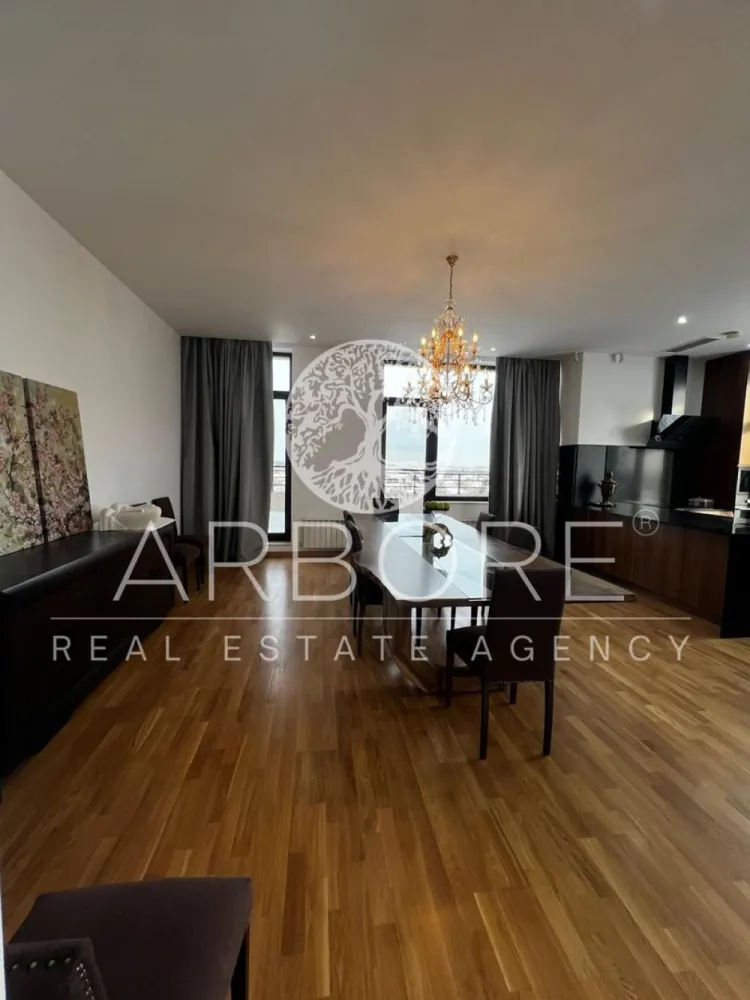 Penthouse 5 camere 250 mp lângă Ambasada SUA , zona Băneasa București