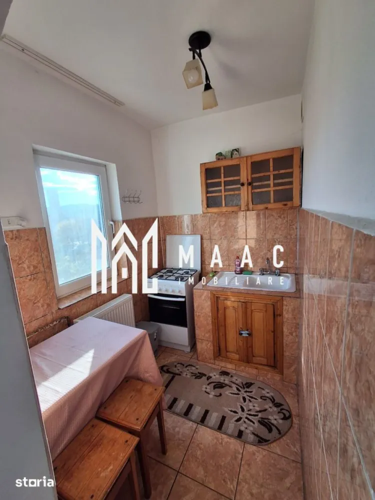 Garsoniera decomandata | Complet mobilata si utilata | 28 mpu | - MAAC Imobiliare vă propune spre vânzare o garsonieră confortabilă și luminoasă, ideală pentru locuit sau investiție. Proprietatea are o suprafață utilă de 28 mp și este situată la etajul 4 al unui imobil din zona Dovali. Locuința se vinde complet mobilată și utilată, fiind pregătită pentru mutare imediată.
Suprafață: 28 mp utili
Etaj: 4
Stare: Finisată, mobilată modern, utilată complet
Cumpărături: Acces pietonal rapid la supermarketuri
Educație: Școli și grădinițe în imediata apropiere
Transport: Stații de autobuz la doar câteva minute distanță
Pentru mai multe informații sau pentru a programa o vizionare, contactați echipa MAAC Imobiliare ID 3174295
