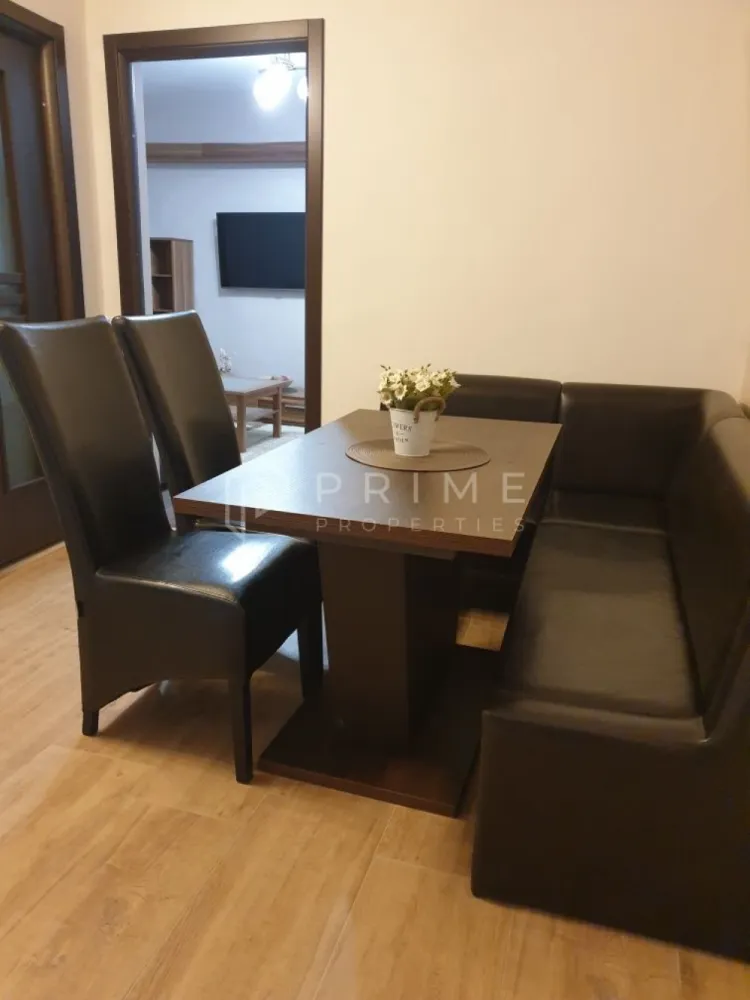 Apartament cu 2 camere | Zonă Gara Mare - Vă propunem spre închiriere un apartament cu 2 camere, având o suprafață de 60 mp, situat într o zonă accesibilă, în imediata apropiere a Gării Mari.

Locuința se predă complet mobilată și utilată, fiind pregătită pentru mutare imediată. Designul interior este gândit pentru a oferi confort și funcționalitate.

Dotări și beneficii:
Apartamentul dispune de mașină de spălat rufe.
Bucătăria este dotată cu mașină de spălat vase.
Electrocasnicele sunt incorporate pentru un aspect curat și modern.
Locuința este prevăzută cu aer condiționat pentru confortul dumneavoastră pe tot parcursul anului.
Detalii financiare:
Pentru detalii legate de preț, garanție și vizionări, vă rugăm să ne contactați.

Promisiunea Prime Properties: La Prime Properties, fiecare tranzacție este susținută de expertiză și strategie. Nu oferim doar locuințe, ci soluții adaptate stilului tău de viață. Dacă această proprietate nu corespunde nevoilor dumneavoastră, lăsați-ne să găsim alternativa potrivită.