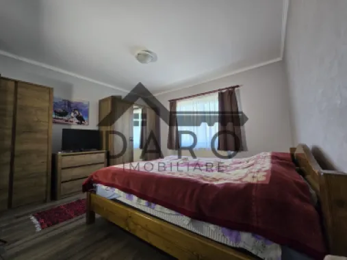 Casa in Livezeni , 140 mp utili , in centrul localitatii .