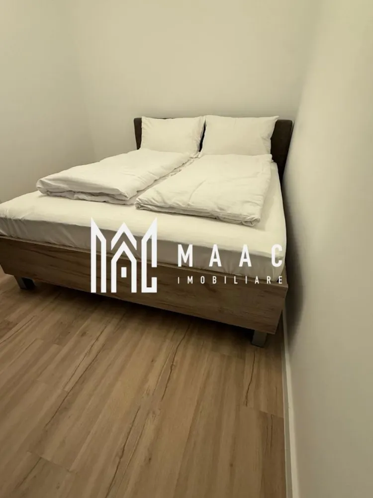 Apartament de vanzare Sibiu | 2 camere semidecomandat | Vasile Aaron, balcon - Apartament de vânzare în Sibiu, zona Vasile Aaron, cu 2 camere semidecomandat, 48 mp utili și balcon, situat la etajul 4 al unui imobil cu 5 niveluri.

Detalii proprietate:
• Suprafață utilă: 48 mp
• Suprafață construită: 57 mp
• Compartimentare: semidecomandat
• Configurație: 1 dormitor, 1 baie, 1 bucătărie
• Etaj 4 din 5
• An construcție: 1980
• Stare interioară: bună
• Balcon: 1
• Construcție finalizată din cărămidă
• Pardoseli din lemn în living și dormitor
• Bucătărie cu cuptor, plită și frigider
• Baie echipată cu cabină de duș
• Tâmplărie din lemn solid

Proprietatea este amplasată pe Strada Șoimului, în zona Vasile Aaron din Sibiu, într-un apartament cu amplasare urbană potrivită pentru cei care caută 2 camere într-o zonă cunoscută a orașului.

Cod anunț CP3171922. Contactați-ne pentru mai multe detalii și pentru programarea unei vizionări.