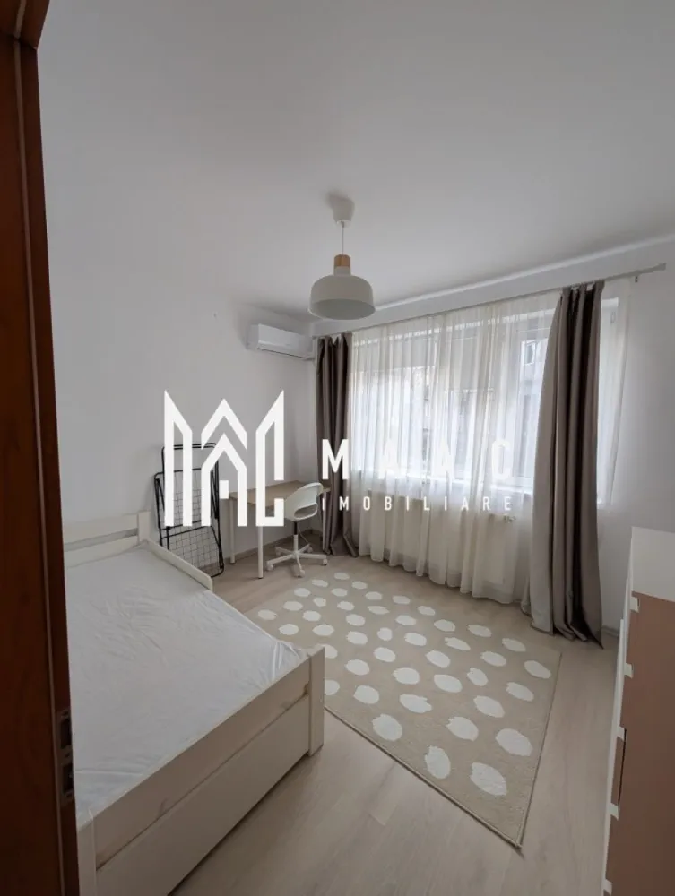 Apartament 3 camere | 64 MPU | Parter | Balcon | C Dumbravii - MAAC Imobiliare vă propune spre vânzare un apartament cu 3 camere semidecomandate, situat în zona Calea Dumbrăvii la parterul unui imobil cu 10 etaje. Complet mobilat și utilat, apartamentul este pregătit pentru mutare imediată.

Caracteristici:
Apartament cu 3 camere semidecomandate
Suprafață utilă: 64 mp
Suprafață construită: 77 mp
Parter într-un imobil cu 10 etaje
Bloc izolat termic
Structură din cărămidă
Loc de parcare privat inclus

Compartimentare:
Hol de acces
Living
2 dormitoare
Bucătărie
Baie
Dotări
Centrală termică proprie
Aer condiționat
Geamuri termopan
Complet mobilat și utilat
Mașină de spălat vase
Mașină de spălat rufe cu uscător
Smart TV

Avantaje:
Mutare imediată, fără investiții suplimentare
Loc de parcare privat

Amplasarea oferă acces rapid către magazine, școli, grădinițe, farmacii, mijloace de transport în comun și alte puncte de interes. 

Pentru mai multe detalii și pentru programarea unei vizionări, vă rugăm să specificați ID-ul anunțului: CP3154641
