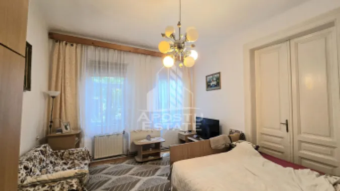 Casa de vanzare, 7 camere si 4 bai, comision 0, zona Odobescu