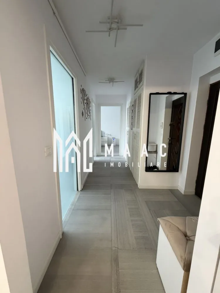 Apartament 2 camere | Etaj 2 | Renovat | 49 MPU | Terezian - MAAC Imobiliare vă propune spre vânzare un apartament cu 2 camere decomandate, situat în cartierul Terezian, cu o suprafață utilă de 49,2 mp, această proprietate reprezintă o alegere excelentă atât pentru locuire, cât și pentru investiție. 

Caracteristici:
Suprafață utilă: 49,2 mp
Compartimentare: decomandată
Imobil construit în anul 1971
Se vinde complet mobilat și utilat
Disponibil pentru mutare imediată
Ideal pentru locuire sau investiție

Compartimentare:
Living 
Dormitor
Bucătărie separată
Baie
Hol 
Două spații de depozitare

Finisaje și dotări:
Instalație electrică refăcută complet în anul 2020
Centrală termică proprie în condensare
Calorifere
Smart TV
Canapea extensibilă recent achiziționată
Două spații de depozitare integrate în canapea
Mașină de spălat vase
Frigider
Aragaz
Mașină de spălat haine
Uscător de rufe
Mobilier și electrocasnice incluse în preț

Avantaje:
Apartament luminos și bine întreținut
Instalație electrică modernizată complet
Costuri reduse de întreținere datorită centralei în condensare
Spații multiple pentru depozitare
Locuință complet echipată
Nu necesită investiții suplimentare

Localizare:
În apropiere se află școli și grădinițe, la aproximativ 5 minute de mers pe jos, supermarketurile Lidl și Profi, farmacii, stații de transport în comun și alte puncte de interes.

Pentru mai multe detalii și programarea unei vizionări, vă rugăm să contactați echipa MAAC Imobiliare și să menționați ID-ul proprietății: CP3171864