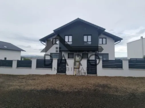 De inchiriat duplex Unirii