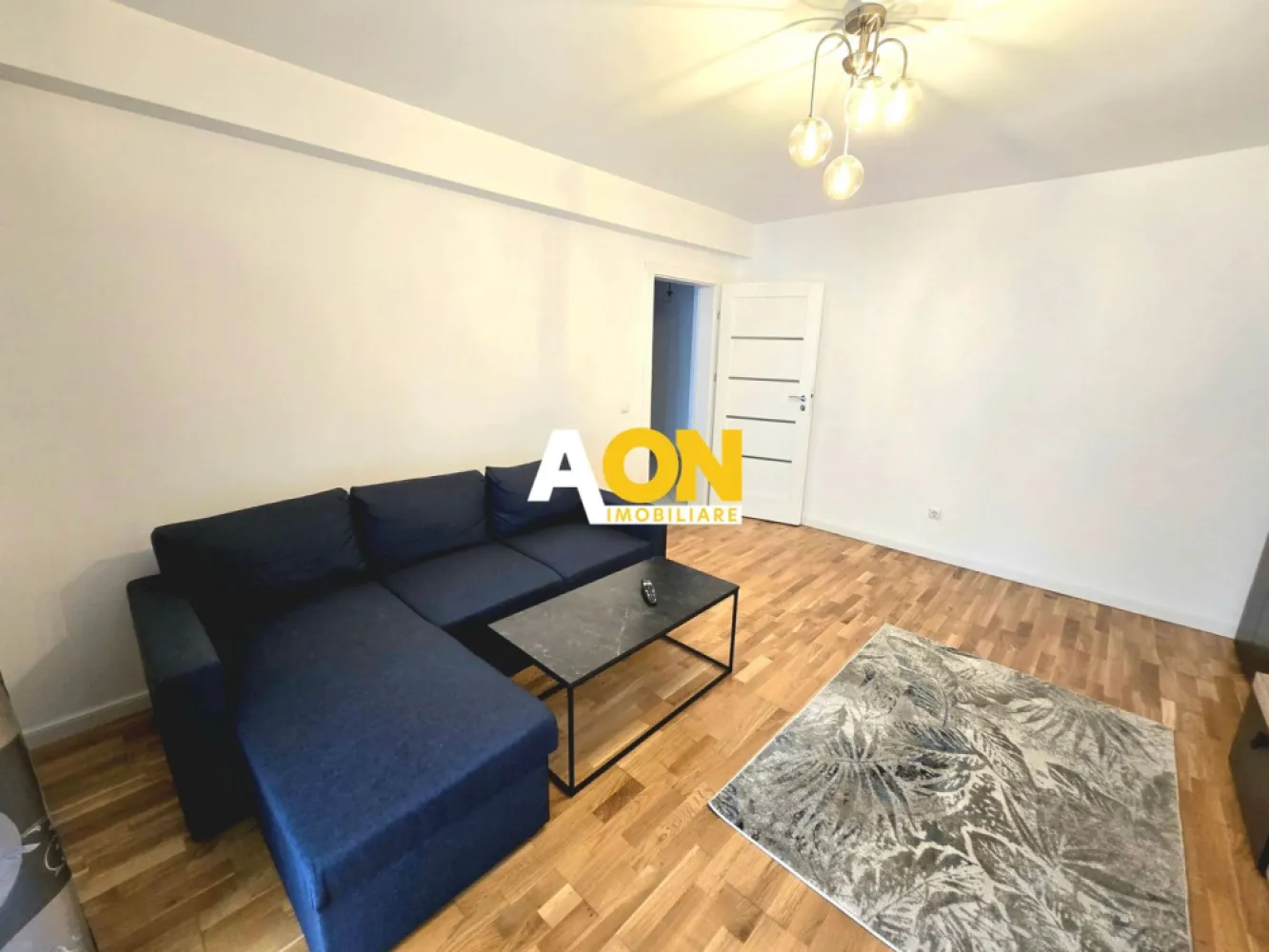 Apartament cu 2 Camere, Decomandat, Complet Mobilat, Zona Cetate - AON Imobiliare vă prezintă spre închiriere un apartament cu 2 camere situat în zona Cetate - Alba Iulia!
Apartamentul se închiriază complet mobilat și utilat, pe perioadă de minim 12 luni!
Proprietatea se află la parterul unui bloc cu 3 etaje, dispune de o suprafață utilă de 53mp, compartimentat decomandat, compus din:
- Dormitor
- Living
- Bucătărie
- Baie
- Hol
- Balcon
Există loc de parcare propriu!
Imobilul este amplasat într-o zonă liniștită, rezidențială, cu acces facil către punctele de interes din oraș!
Pentru mai multe detalii sau programarea unei vizionări, vă rugăm să ne contactați!
ID: CP3170131
