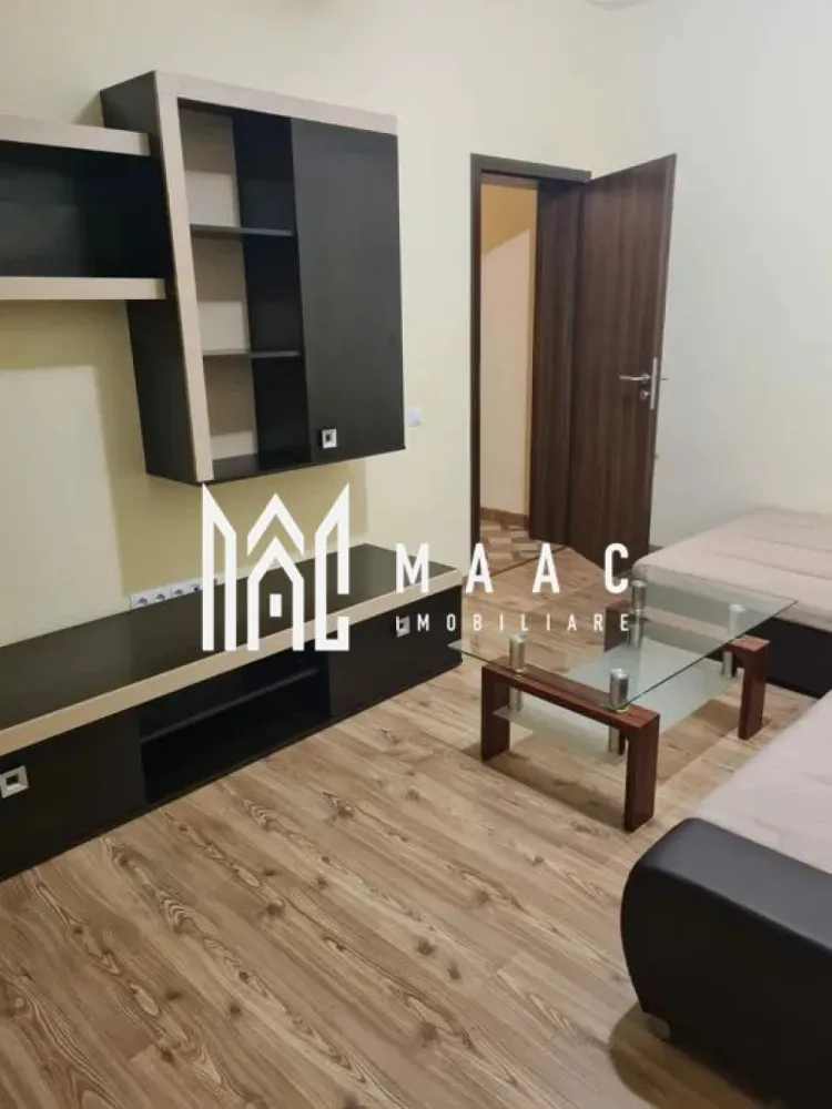 Aparament 2 camere I Decomandat I Etaj 3 I Kogalniceanu - Va propunem spre inchiriere un apartament de 2 camere decomandat situat la etajul 3 al unui imobil din zona Kogalniceanu.

Locuinta cuprinde: hol intrare, living, dormitor,bucatarie,baie.

Aferent: loc de parcare.

Nu se accepta animale de companie.

Se percepe garantie in cuantumul unei chirii lunare.

Se inchiriaza pe termen lung.

Zona linistita cu acces rapid la centre comerciale, de invatamant, de agrement.

Pentru mai multe detalii precizati telefonic ca ati vizionat anuntul cu ID: CP2279577