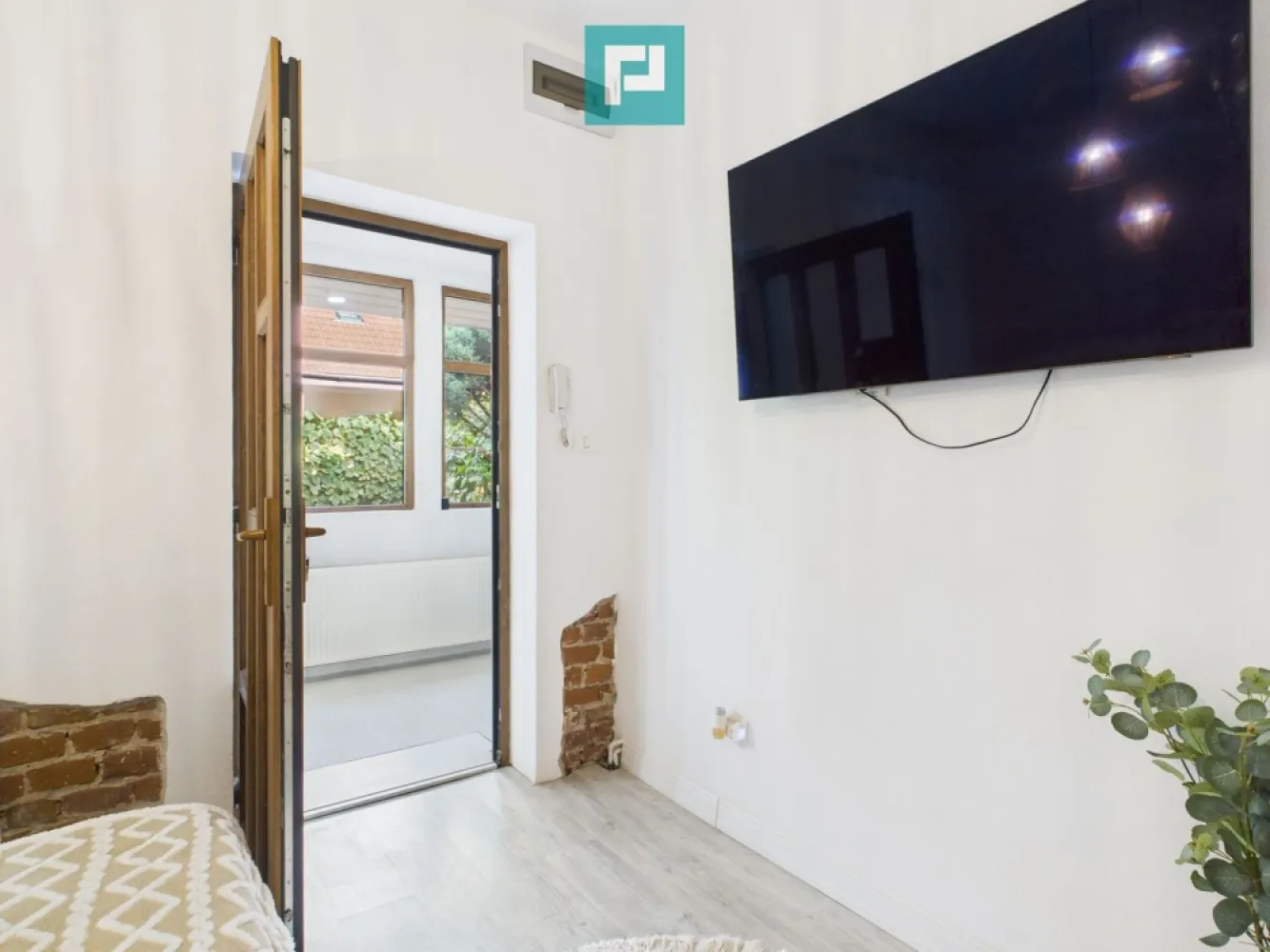 Apartament 3 camere la curte - Odobescu