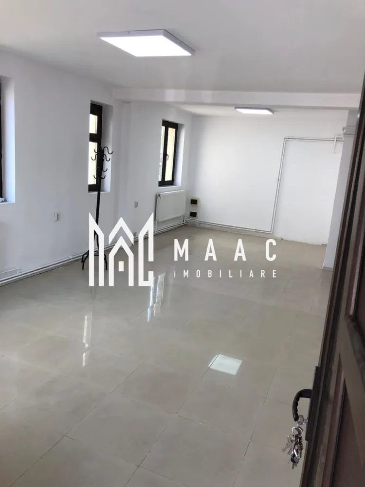 Casa | Cladire de Birouri | Zona Centrala | La cheie - MAAC Imobiliare vă propune spre vânzare o proprietate versatilă, situată ultracentral în Râmnicu Vâlcea, ideală atât pentru locuință rezidențială, cât și pentru sediu de birouri, cabinet, clinică sau firmă.

Imobilul este dispus pe demisol, parter, etaj și mansardă, având o compartimentare foarte bine gândită și o suprafață totală de aproximativ 170 mp. Fiecare nivel beneficiază de centrală termică proprie, oferind confort termic și control eficient al costurilor.

Spațiile sunt luminoase, bine proporționate și permit multiple configurații, în funcție de destinația aleasă. Locația centrală asigură acces rapid către instituții publice, zone comerciale și puncte de interes, ceea ce face proprietatea extrem de atractivă pentru activități profesionale.

O oportunitate excelentă pentru cei care caută o proprietate cu poziție premium, funcționalitate și potențial ridicat de investiție.

Pentru mai multe detalii sau programarea unei vizionări, vă invităm să contactați MAAC Imobiliare.
CP2901963