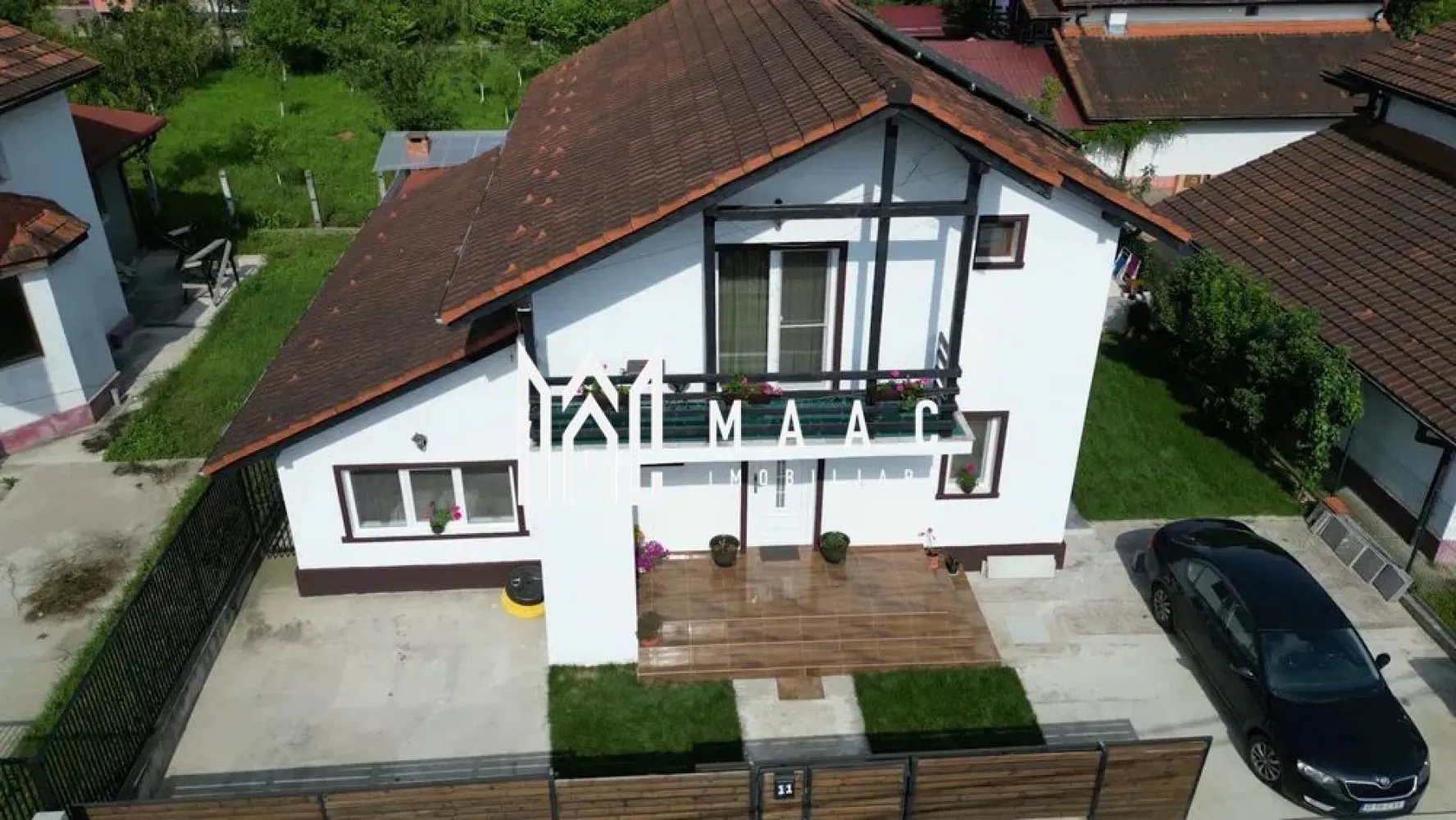 Pensiune Jiblea | 5 camere - Pensiune de vânzare în Jiblea – Călimănești | Investiție la cheie

MAAC Imobiliare vă propune spre vânzare o pensiune modernă, complet funcțională și clasificată MT, situată în Jiblea – Călimănești, zonă turistică de mare interes.

Proprietatea are o suprafață construită de 165 mp și este amplasată pe un teren de 400 mp, fiind ideală atât pentru exploatare turistică imediată, cât și ca investiție sigură pe termen lung.

Compartimentare și dotări:

* 5 camere spațioase, fiecare cu baie proprie
* Living open space cu bucătărie complet utilată și zonă de dining
* Terasă închisă cu sticlă, perfectă pentru relaxare în orice sezon
* Zonă de barbeque amenajată
* Saună și jacuzzi
* Piscină dotată cu pompă de căldură
* Panouri fotovoltaice – eficiență energetică ridicată
* Tâmplărie Salamander cu geam tripan

Pensiunea se vinde complet mobilată și utilată, exact ca în prezentare, fiind pregătită pentru preluare imediată fără investiții suplimentare.

O proprietate care îmbină confortul, eficiența energetică și facilitățile premium, într-o zonă turistică consacrată.

MAAC Imobiliare – partenerul tău de încredere în tranzacții imobiliare.

ID: CP2902089