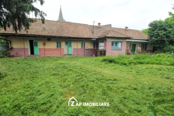 Unirii - Zona Darina - Casa 4 camere - Teren 691 mp cu deschidere 26 m