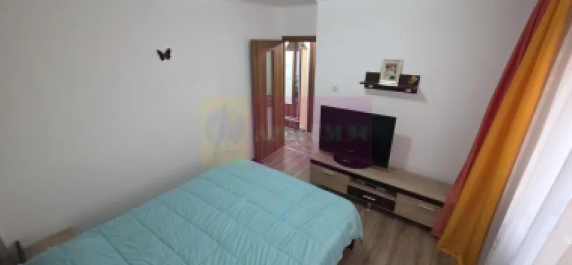 Apartamnet cu 3 camere de vanzare in Campina, Central