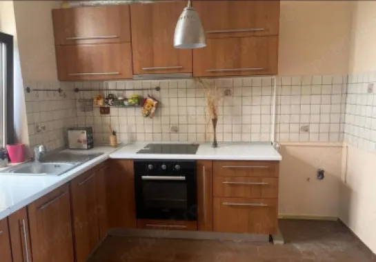 BRASADAS vinde casa cu 3 cam teren 770mp in Lazuri.