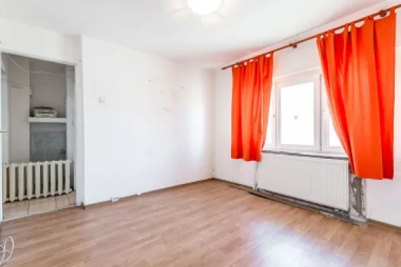 VANDUT! Apartament 2 camere, decomandat | Str Banul Maracine