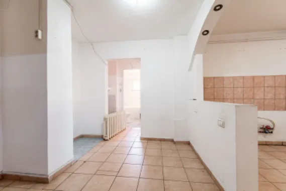 VANDUT! Apartament 2 camere, decomandat | Str Banul Maracine