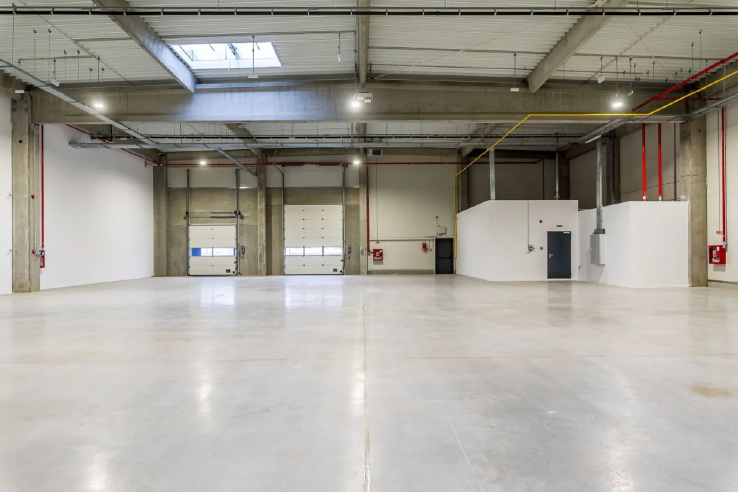 4646 mp - Hala industriala de închiriat în Parc Industrial Arad