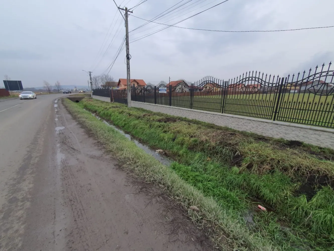 Teren 6.130 mp. deschidere la 2 drumuri 110 euro mp - De vânzare 6.130 mp. de teren intravilan în Sâncraiu de Mures, cu deschidere la 2 drumuri, .
Terenul se vinde la pretul de 680.000 euro negociabil.
Contact 0774048706 Bogdan
Dacă vă place această ofertă - sau pentru alte informații sunați la numărul de contact din anunț! 0774048706 Bogdan
Compania Zap Imobiliare vă pune la dispoziție toate informațiile, actele și documentele necesare alături de asistență și consiliere permanentă până la finalizarea achiziției imobiliare. Ne dorim să îți oferim cea mai plăcută experiență.