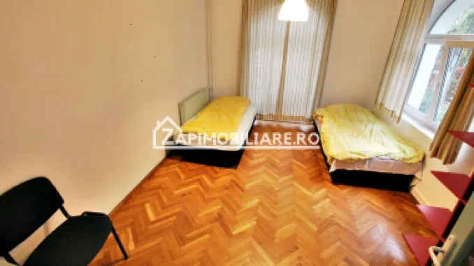Cazare muncitori 10 camere,3 bucătării,5 băi,10.000 mp teren