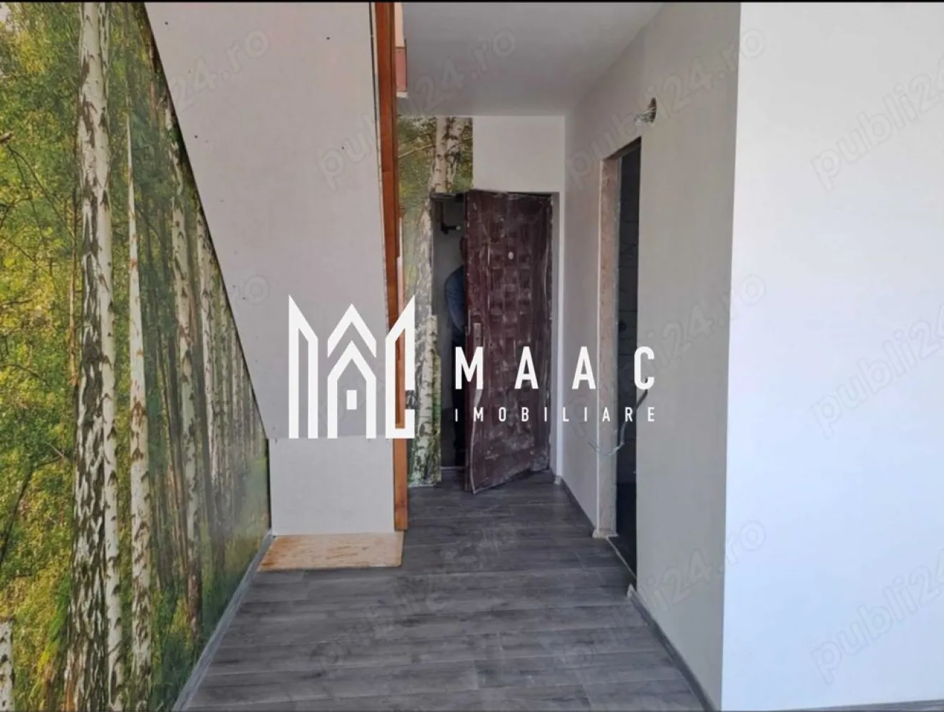 Apartament 2 camere la gri | Mansarda | 40 mpu | - MAAC Imobiliare vă propune spre vânzare un apartament situat în zona Dovali, pe strada Nicolae Bălcescu nr. 43, Bloc 300, o oportunitate excelentă pentru cei care își doresc să își amenajeze locuința exact după propriul stil și preferințe.
Notă: Fotografiile prezentate sunt cu titlu demonstrativ. Apartamentul se predă la gri (nefinisat).
Caracteristici:
Apartament cu suprafață totală de 40–42 mp
Se vinde în stadiul la gri
Situat în zona Dovali – Nicolae Bălcescu
Ideal pentru locuință proprie sau investiție
Preț: 28.000 € + TVA
Compartimentare:
Spațiu eficient organizat
Posibilitate de amenajare și personalizare în funcție de necesitățile viitorului proprietar
Dotări:
Predare în stadiu la gri, oferind libertate totală în alegerea finisajelor și designului interior
Instalațiile și finisajele pot fi realizate după preferințele cumpărătorului
Avantaje:
Preț competitiv pentru zona în care este amplasat
Posibilitatea amenajării complete după propriul gust, fără compromisuri
Ideal pentru investiție sau pentru prima locuință
Suprafață optimă, ușor de întreținut și eficient compartimentabilă
Amplasare într-o zonă cu acces facil către principalele puncte de interes din municipiu
Această proprietate reprezintă alegerea ideală pentru cumpărătorii care caută flexibilitate în amenajare și doresc să transforme un spațiu în locuința perfectă, adaptată propriilor nevoi.
Pentru mai multe informații și programarea unei vizionări, echipa MAAC Imobiliare vă stă la dispoziție.ID 3177366