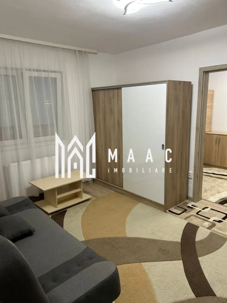 Apartament 2 camere decomandat | Cedonia, Sibiu | 37 mp, mobilat, utilat - Apartament cu 2 camere decomandat, situat în Cedonia, Sibiu, cu 37 mp utili, la etajul 1 din 4, complet mobilat și utilat, potrivit pentru închiriere pe termen lung.

Detalii proprietate:
• Suprafață utilă: 37 mp
• Suprafață construită: 44 mp
• Compartimentare: decomandat
• Etaj: 1 din 4
• 1 dormitor, 1 baie, 1 bucătărie
• Stare interioară: bună
• An construcție: 1980
• Construcție finalizată
• Se închiriază complet mobilat și utilat
• Disponibil cu începutul lunii iulie

Zona oferă acces facil către mijloace de transport în comun, magazine, școli și alte puncte de interes. Cartierul Cedonia este o alegere practică pentru cei care caută o locuință ușor de întreținut, cu accesibilitate bună în Sibiu.

Contactați echipa MAAC Imobiliare pentru mai multe detalii sau pentru a programa o vizionare. Cod anunț CP3178944.