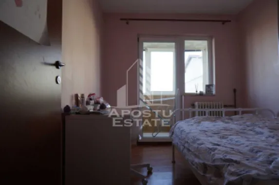 Apartament cu 3 camere, de vanzare, zona Girocului, Timisoara