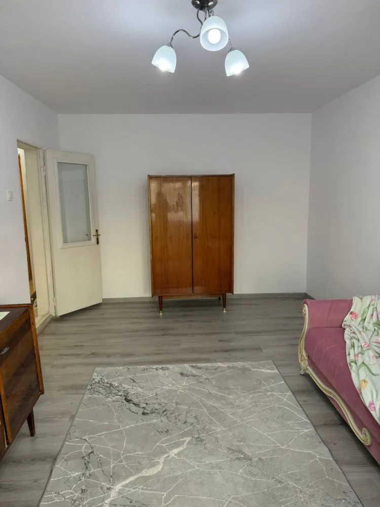 De vanzare apartament cu 2 camere, etaj 4/4, recent renovat, 29.300 euro