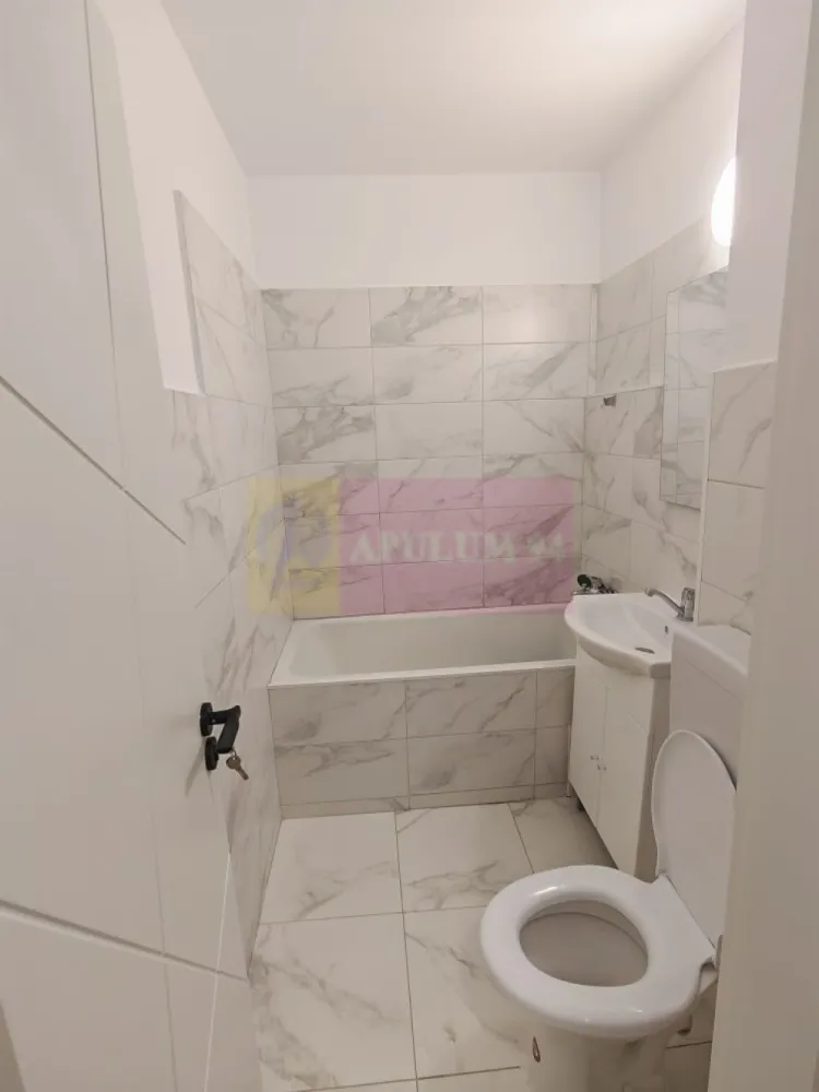 Garsonieră confort 1 Dristor - Agentia Imobiliara Apulum 94
Va propune spre vanzare o garsonieră situată lângă gura de metrou Dristor 2, etaj 2/10, suprafața 31.2 mp. 
Locuința este complet renovată, gresie, faianță,uși schimbate. 
Blocul este curat și civilizat, dispune de paza 24/24, reabilitat termic și fără risc seismic
Comision 0% de la cumparator.