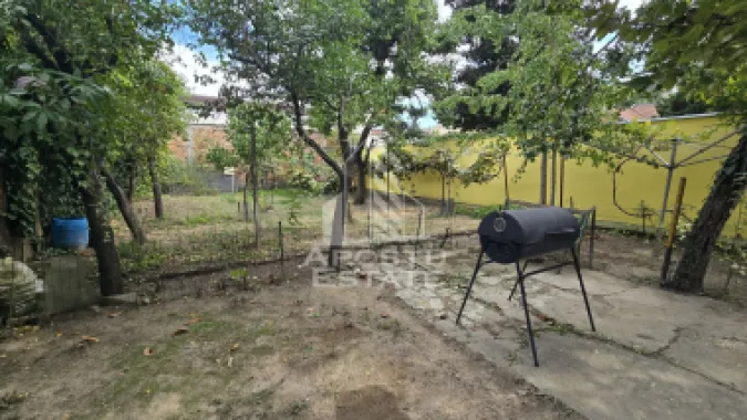 Casa de vanzare, 7 camere si 4 bai, centrala proprie, zona Odobescu