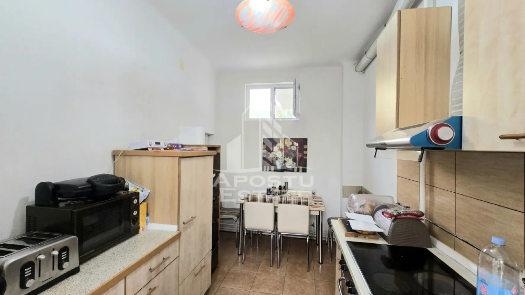 Casa de vanzare, 7 camere si 4 bai, centrala proprie, zona Odobescu